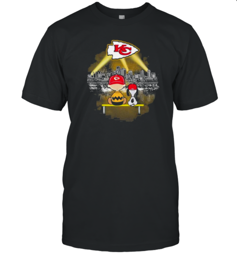 Kansas City Chiefs X Peanuts Snoopy And Charlie Brown Watching Skyline T- Classic Men's T-shirt