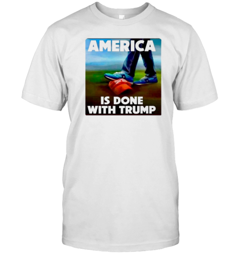 America is don ewith Trump T- Classic Men's T-shirt