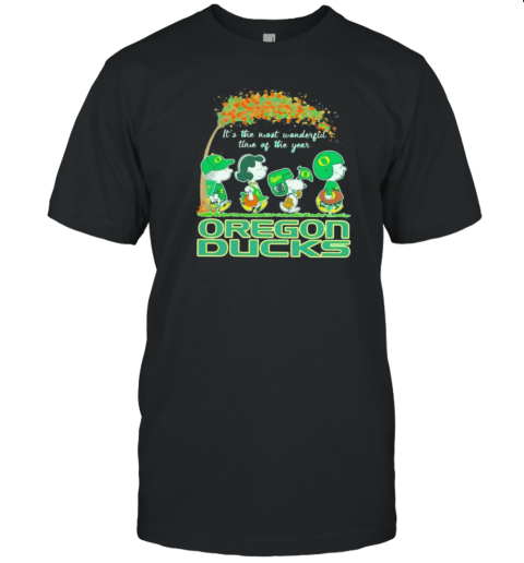 Oregon Ducks Peanuts Characters Walking Autumn It'S The Most Wonderful Time Of The Year T-Shirt