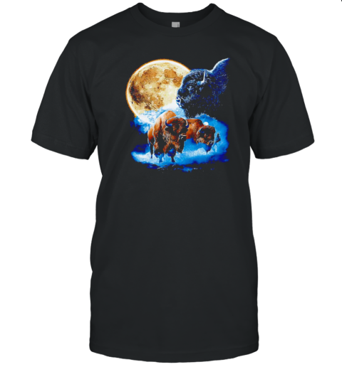 Buffalo Wolfpack under the moonlight T- Classic Men's T-shirt