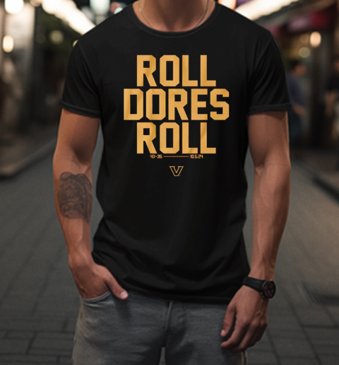 Vanderbilt Commodores Football Roll Dores Roll Vintage T-Shirt