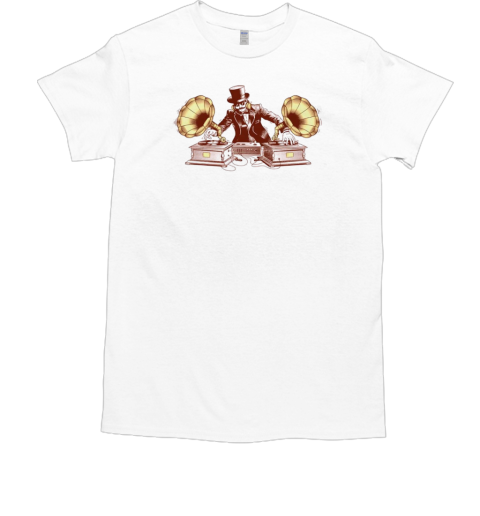 DJ Scratching His Phonographs Drop The Beat Vintage T-Shirt