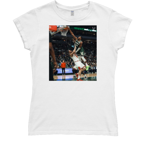 Milwaukee Bucks Giannis Antetokounmpo Frame It Poster T- Classic Women's T-shirt