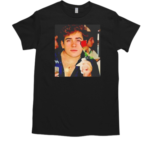 El Fenómeno Colapinto with a rose T-Shirt