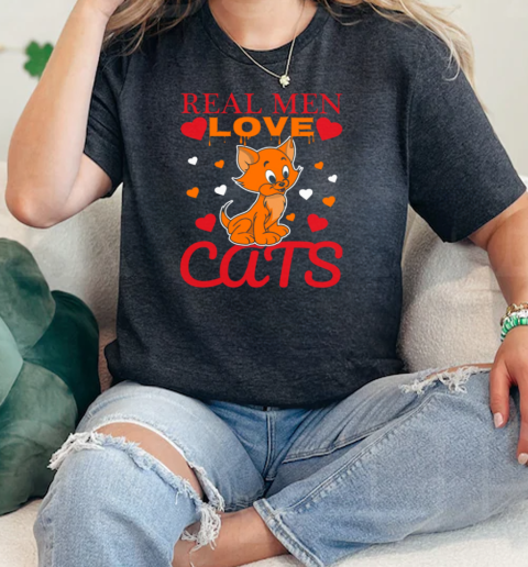 Real men love cats Classic Women's T-shirt