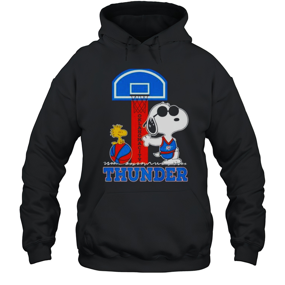 Snoopy And Woodstock Standing Oklahoma City Thunder Basketball Shirt Unisex Hoodie