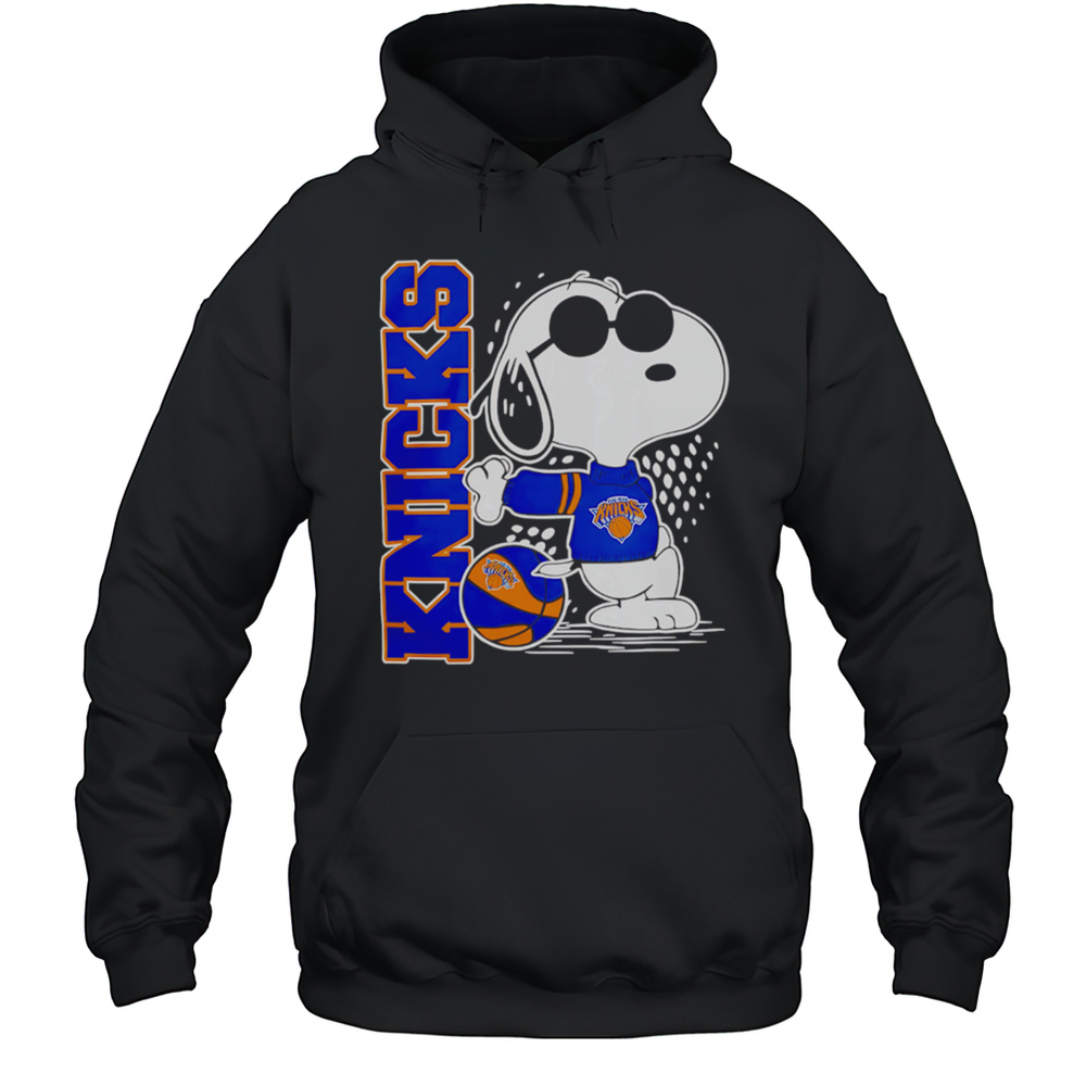 Peanuts Snoopy New York Knicks Basketball 2025 Shirt Unisex Hoodie