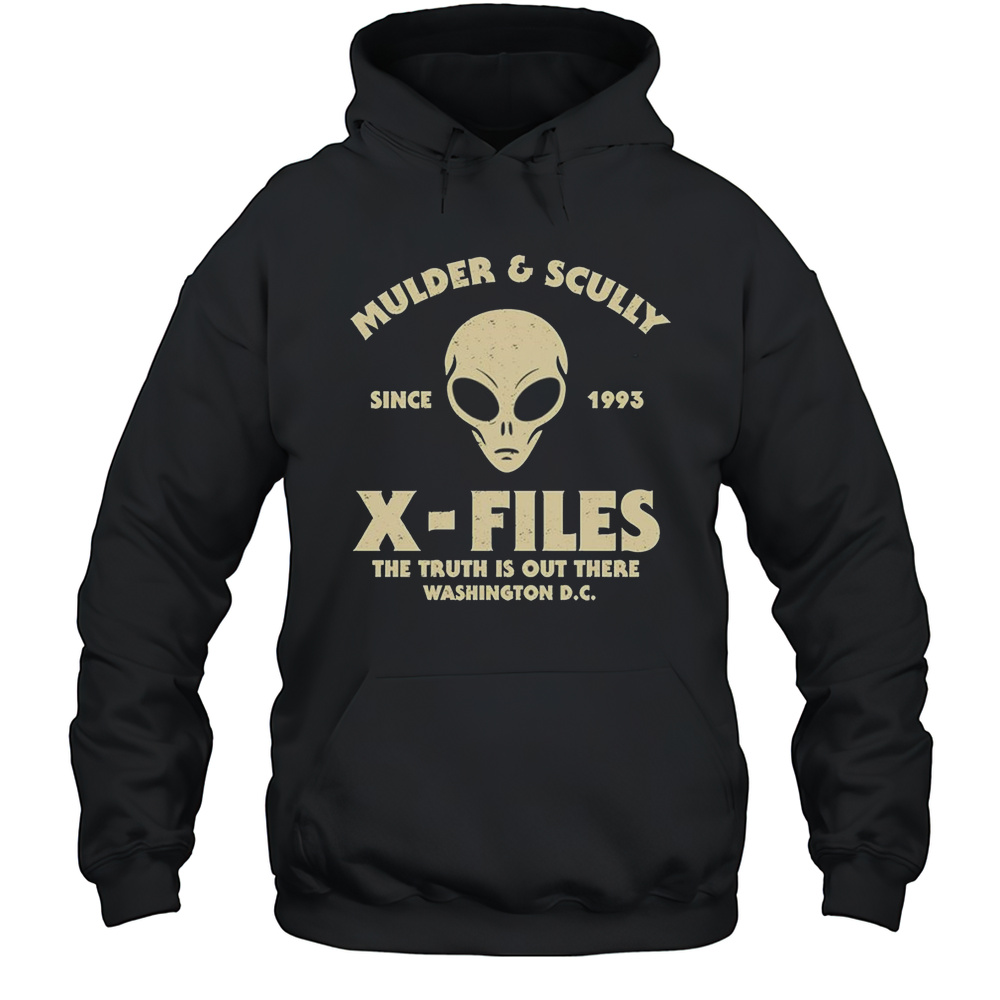 Mulder And Scully X-files The Truth Is Out There Shirt Unisex Hoodie