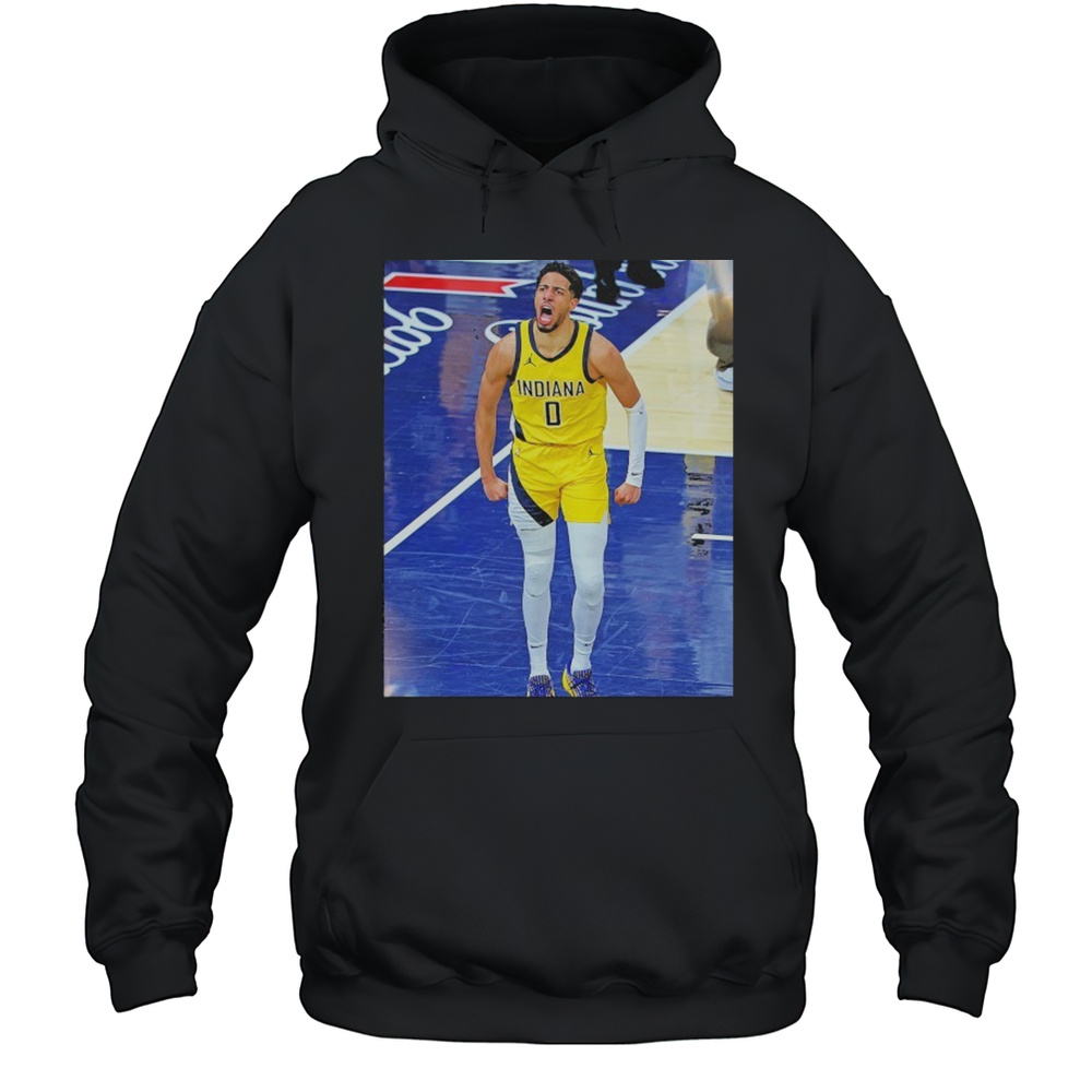 Tyrese Haliburton Indiana Pacers Game Frames T-Shirt Unisex Hoodie