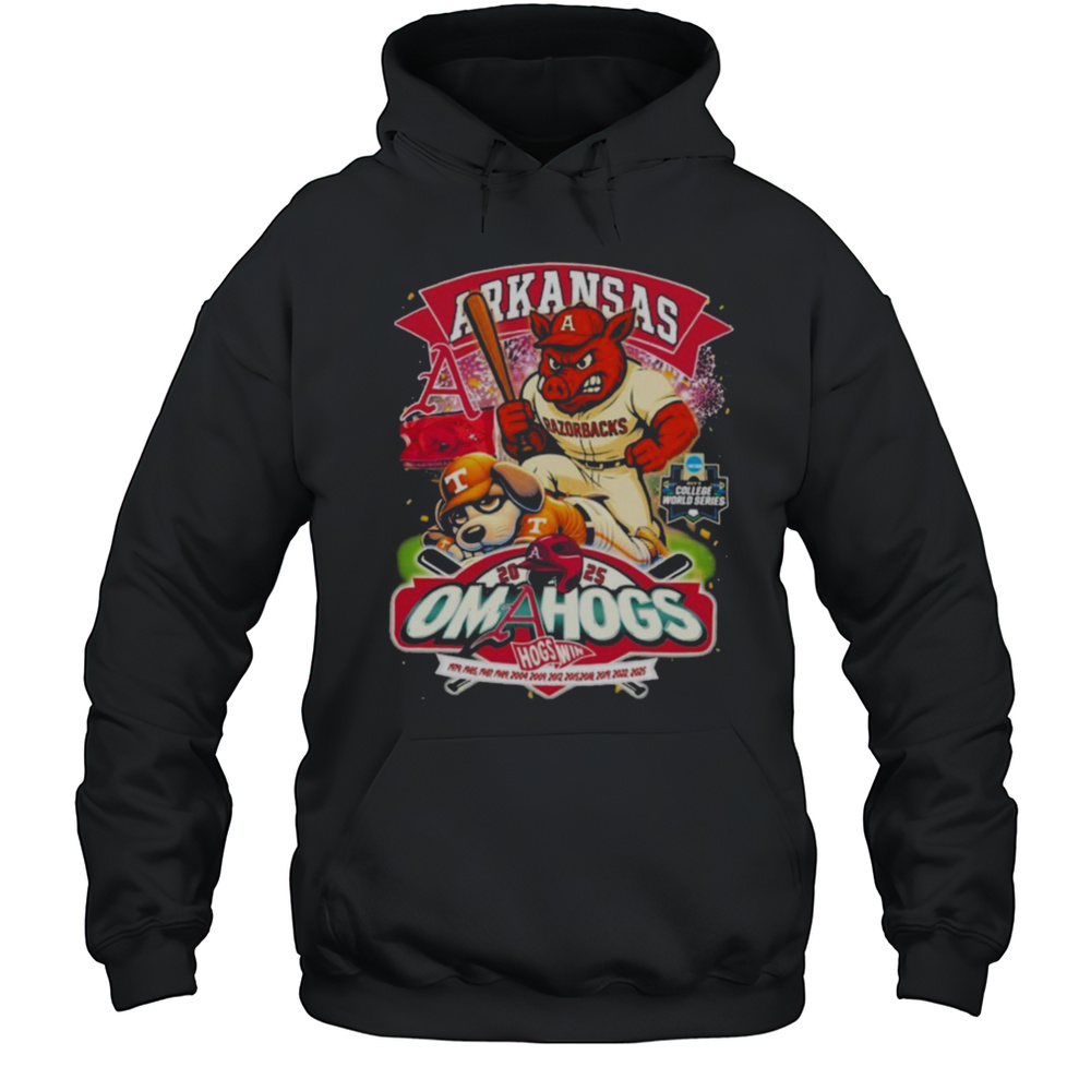 Arkansas Razorbacks Stomp Tennessee Volunteers NCAA 2025 College World Series Mascot T Shirts Unisex Hoodie