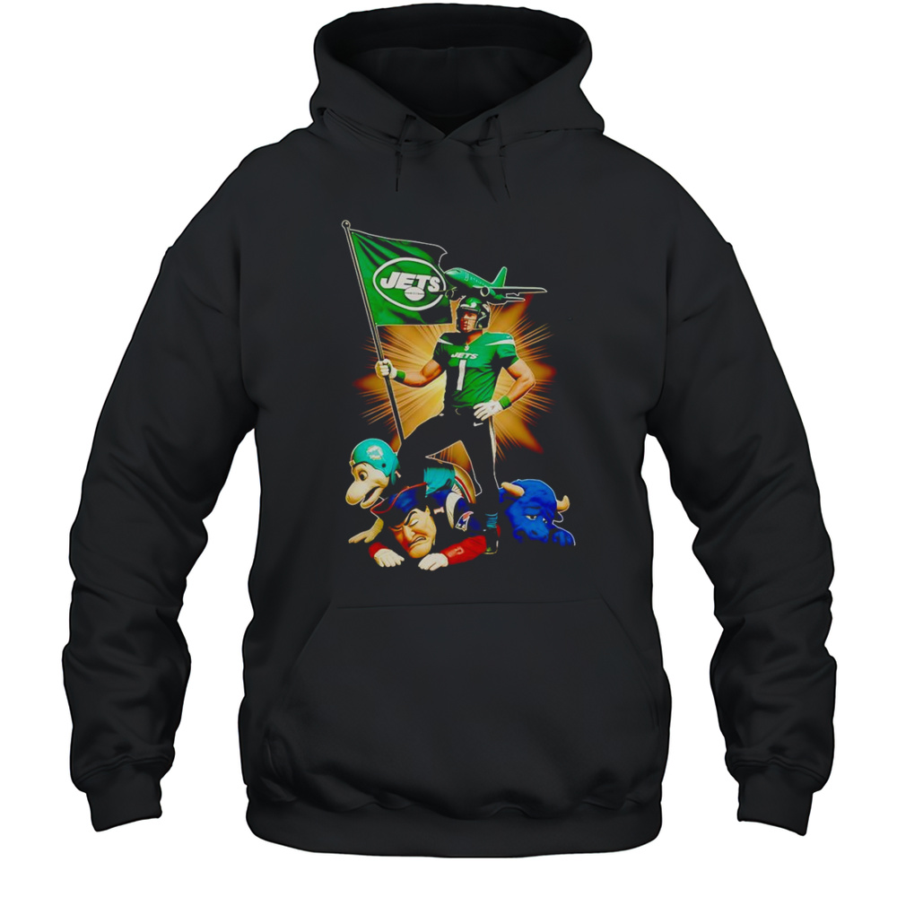 New York Jets Mascot Standing With Flag Shirt Unisex Hoodie